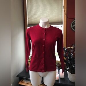 🏇 Sunday Chili Red Button-Front Crewneck Cardigan Sweater
